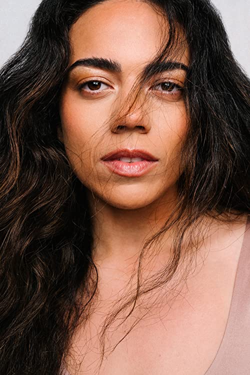 Leslie Lluvet
